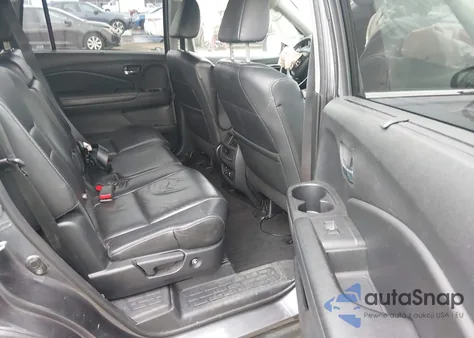 2017 Honda Pilot Touring z USA, uszkodzony, nr VIN 5FNYF6H98HB010067